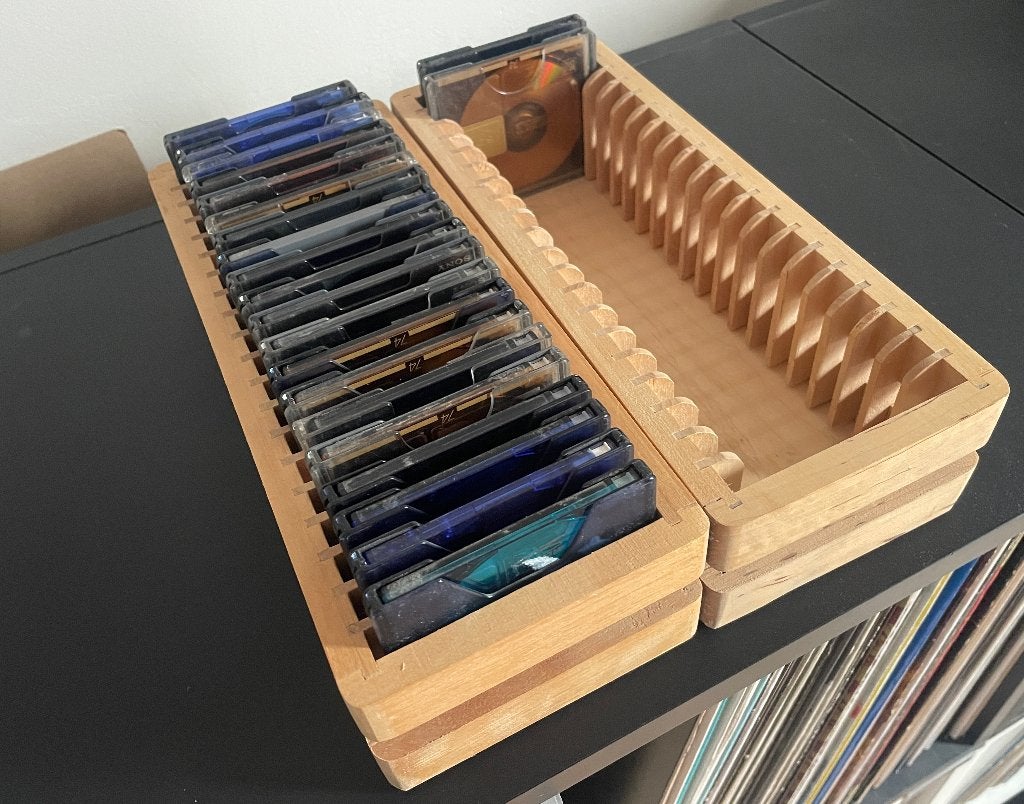 2 x zeldzame houten MiniDisc opbergrekken voor 20 MD's, Audio, Tv en Foto, Verzenden, Minidisc-speler