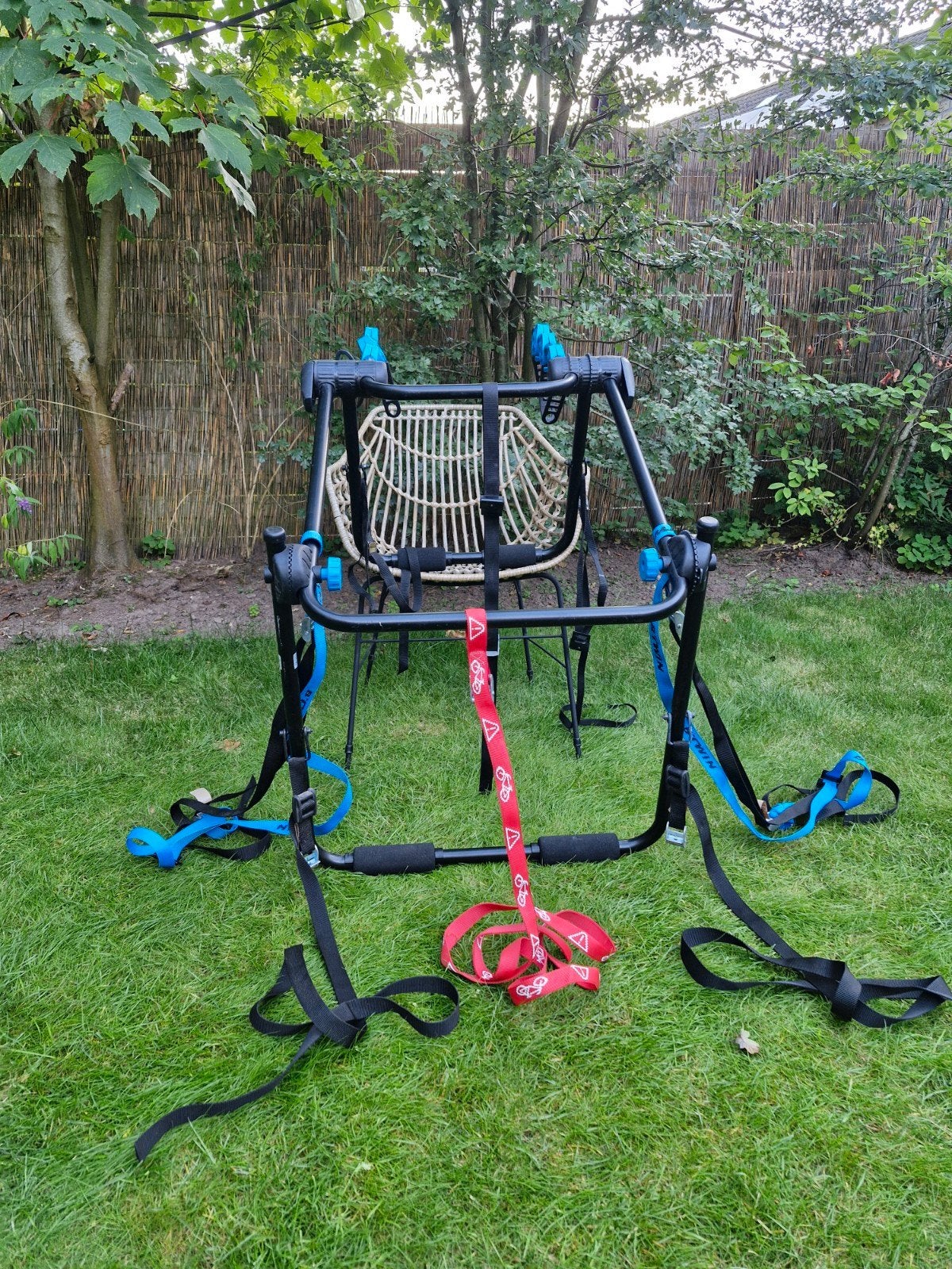 Fietsendrager (B'Twin 320 voor 3 fietsen)Geen trekhaak nodig, Ophalen of Verzenden, 3 fietsen of meer, Zo goed als nieuw, Achterklepdrager