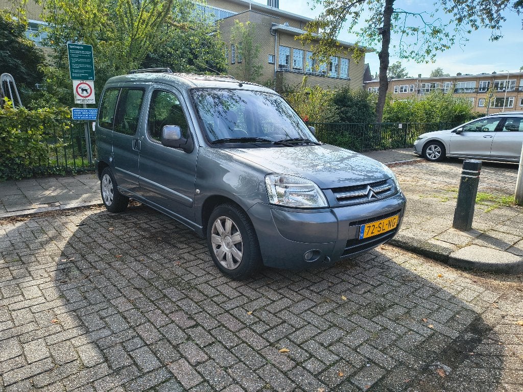 Citroën Berlingo 1.6 I 16V 2006 Goed onderhouden, Dealer onderhouden, Stof, Panoramadak, Blauw