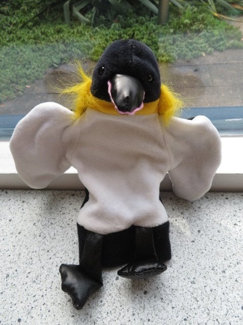 Handpop Pinguïn merk Beleduc met kunststof snavel en poten, Ophalen of Verzenden, Zo goed als nieuw, Pinguïn, Met label