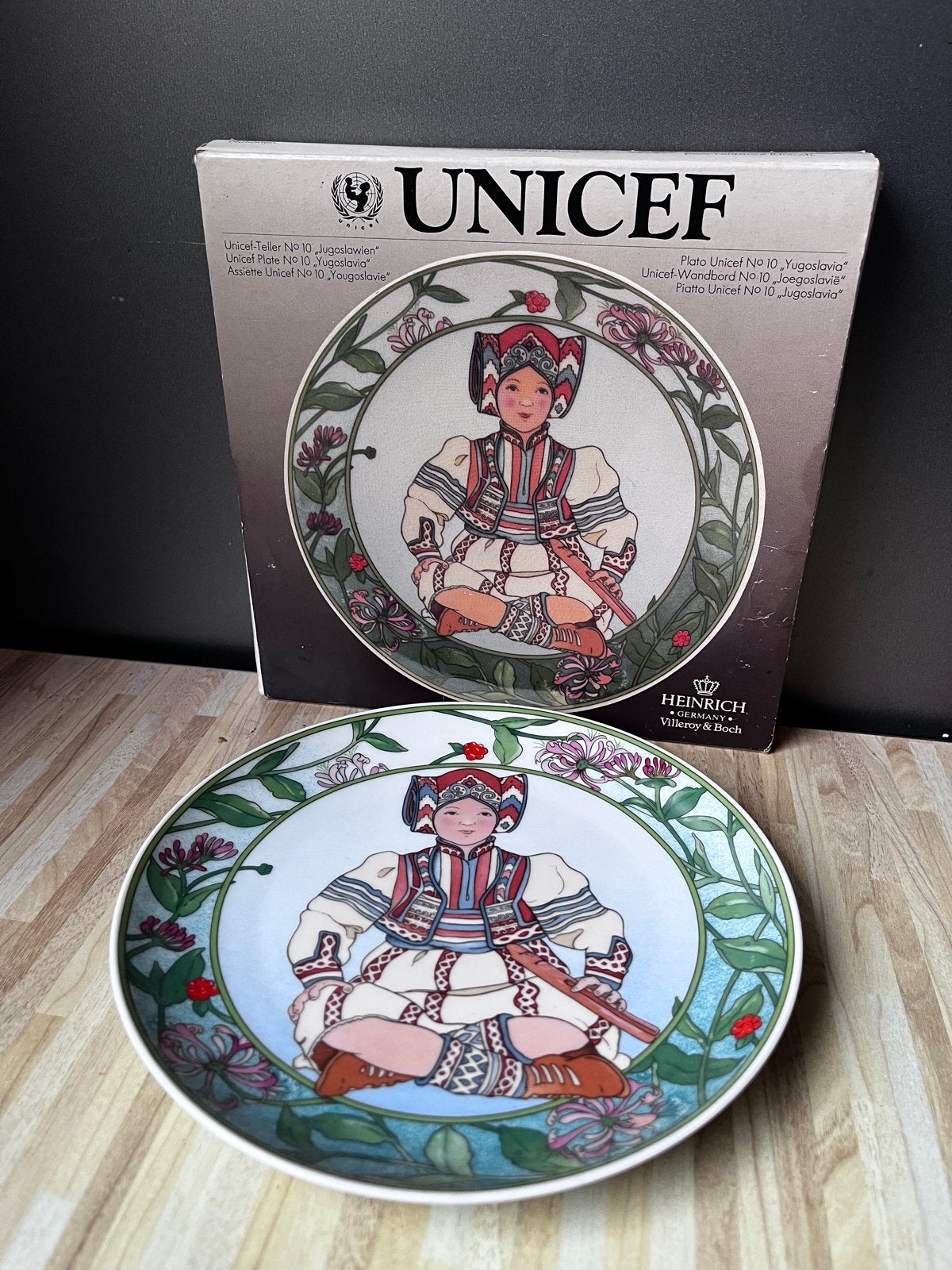 UNICEF Wandbord "Kinderen van de Wereld" - Joegoslavië, Antiek en Kunst, Ophalen of Verzenden
