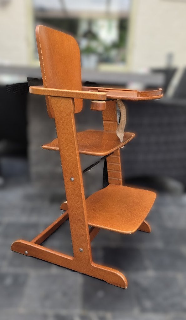 Geuther houten kinderstoel verstelbaar, Ophalen, Gebruikt, Meegroeistoel, Gordel(s)