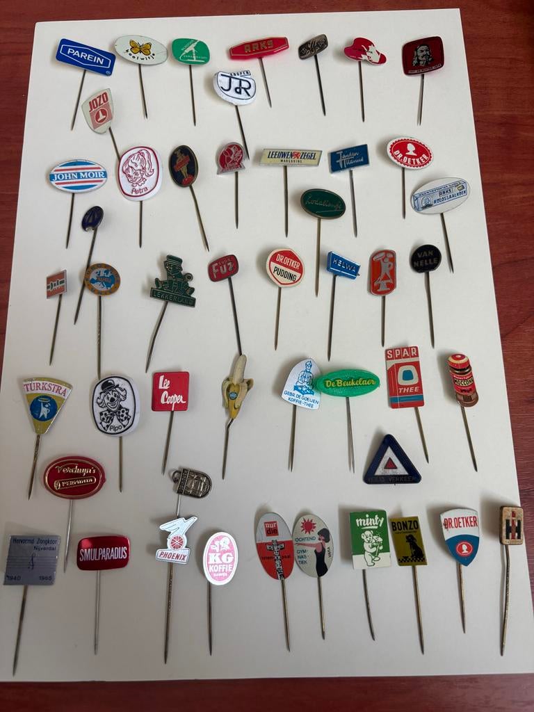 Mooie verzameling vintage speldjes van diverse merken, Verzamelen, Speldjes, Pins en Buttons, Ophalen, Gebruikt, Merk, Speldje of Pin