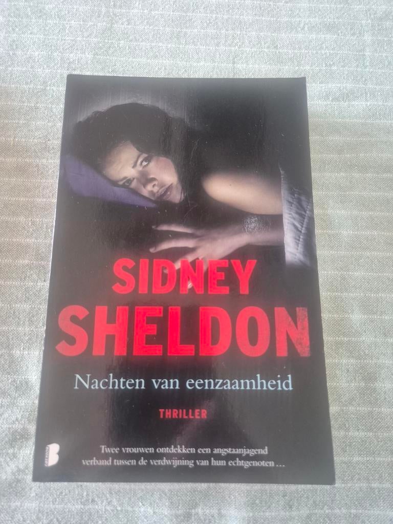 Sidney sheldon, nachten van eenzaamheid, Ophalen of Verzenden, Zo goed als nieuw, Sidney Sheldon