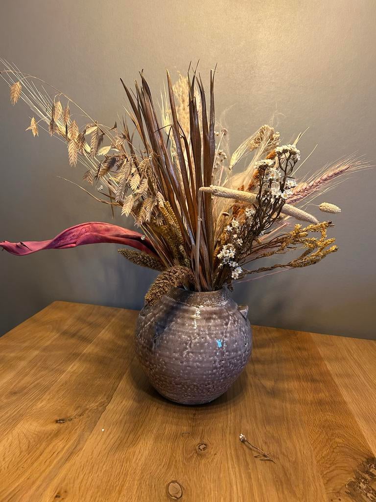 Vaas met droogbloemen, Gebruikt, Overige kleuren, Aardewerk of Porselein, Ophalen of Verzenden