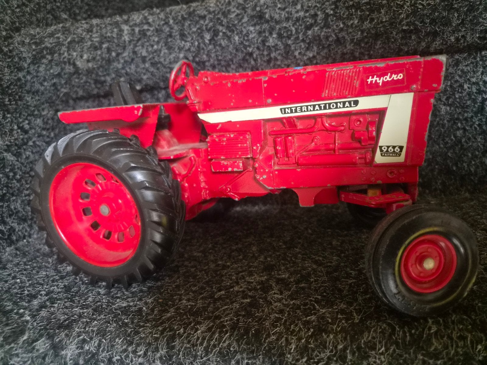Vintage International 966 Hydro Tractor Speelgoedmodel, Ophalen of Verzenden, Gebruikt