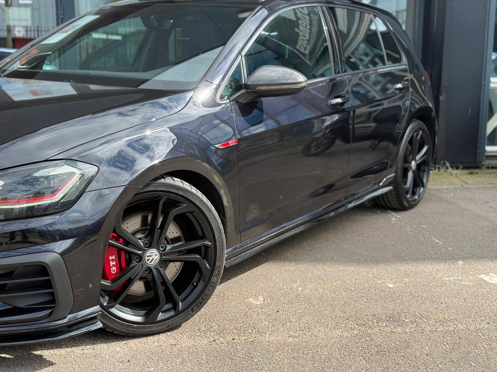 Volkswagen Golf 2.0 TSI GTI TCR | Pano | ACC | Camera | Carp, 1330 kg, 15 km/l, Gebruikt, Euro 6