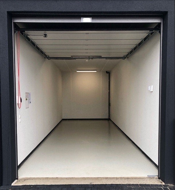 Te huur stalling garagebox garage opslagruimte opslag 29m², Auto diversen, Autostallingen en Garages