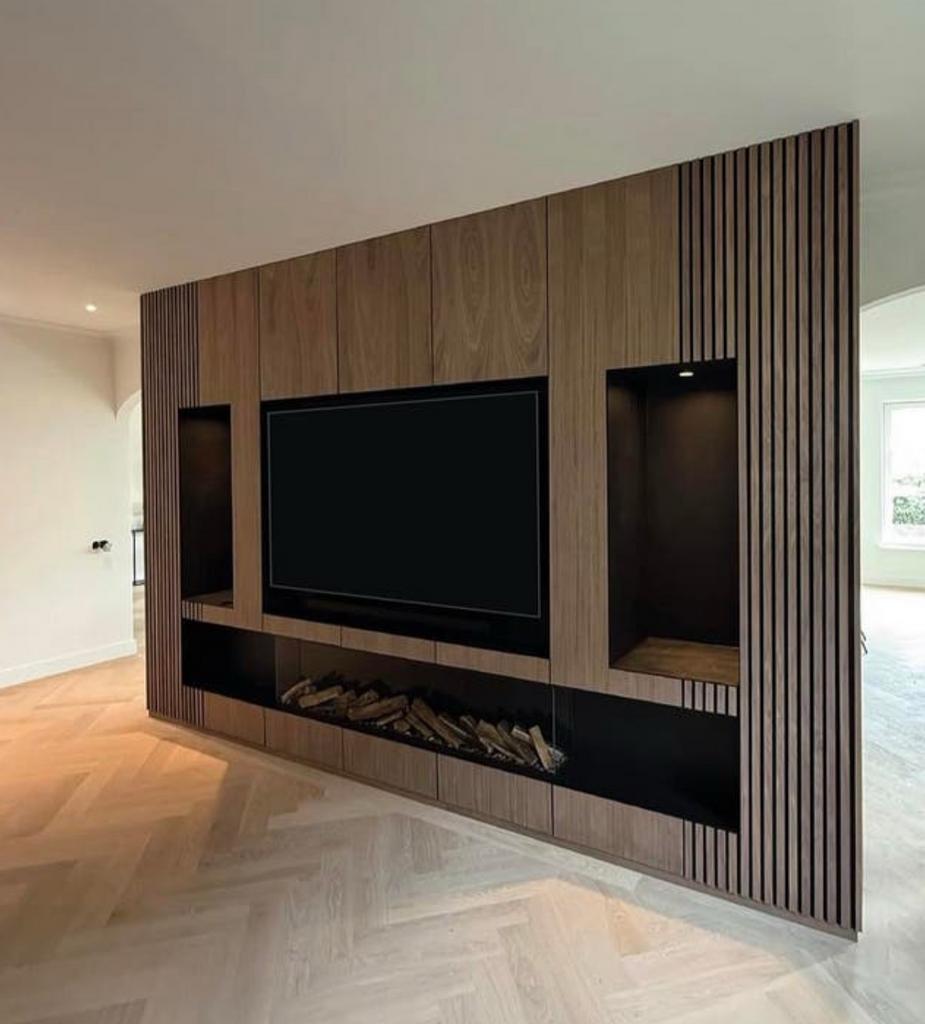 Moderne TV-wand met geïntegreerde haard en opbergruimte, 200 cm of meer, Ophalen of Verzenden, Zo goed als nieuw, 25 tot 50 cm