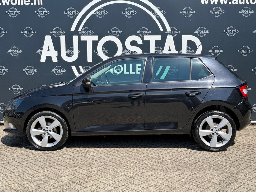 Skoda Fabia 1.2 TSI First Edition Style NL-Auto / 2e Eigenaa, Auto's, Skoda, Stof, 40 €/maand, 4 cilinders, Zwart