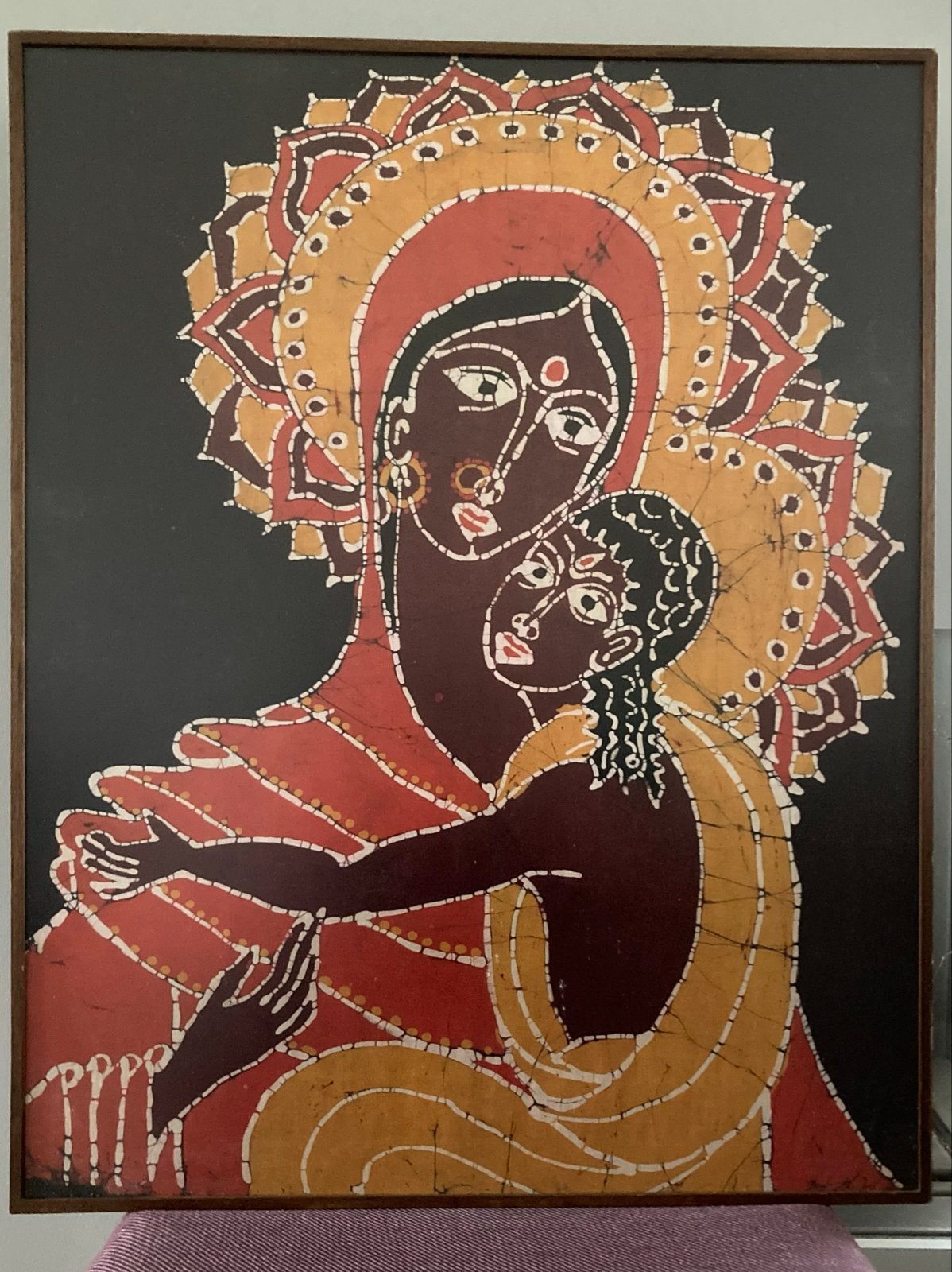 Ingelijst Batik Schilderij: Moeder en Kind, Antiek en Kunst, Ophalen, Handgemaakt, 74 cm, Meerkleurig