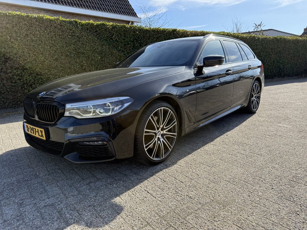 BMW 5 Serie Touring 530d High Executive Edition (bj 2020), Auto's, BMW, Automaat, Achterwielaandrijving, Gebruikt, Euro 6