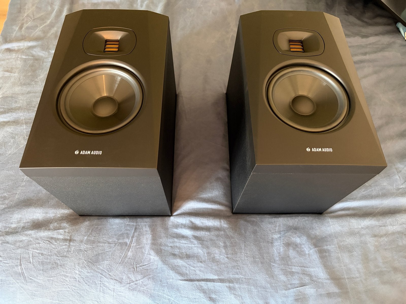 ADAM Audio T7V actieve studiomonitoren (set) + speakerstands, Audio, Tv en Foto, Luidsprekers, Zo goed als nieuw, Complete surroundset