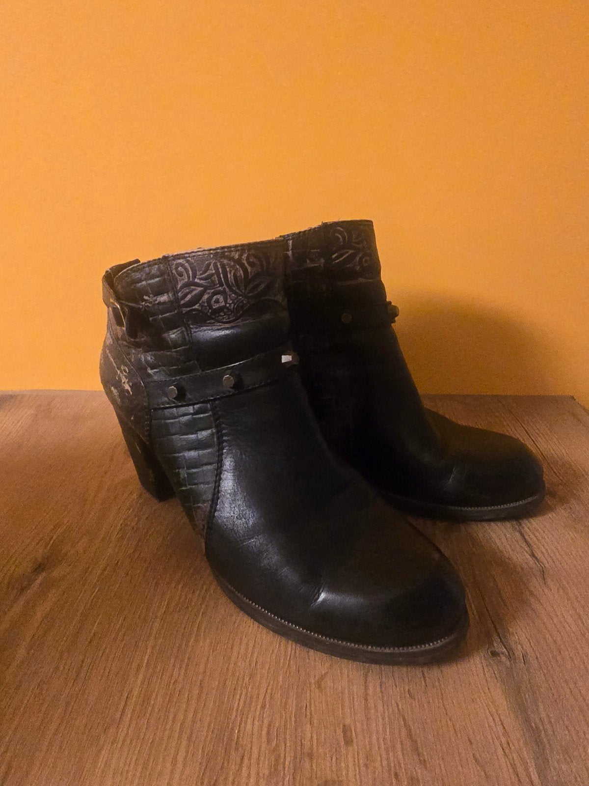 Laura Vita Enkellaarsjes Maat 40 - Zwart met Patroon, Kleding | Dames, Schoenen, Zwart, Lage of Enkellaarzen, Ophalen of Verzenden