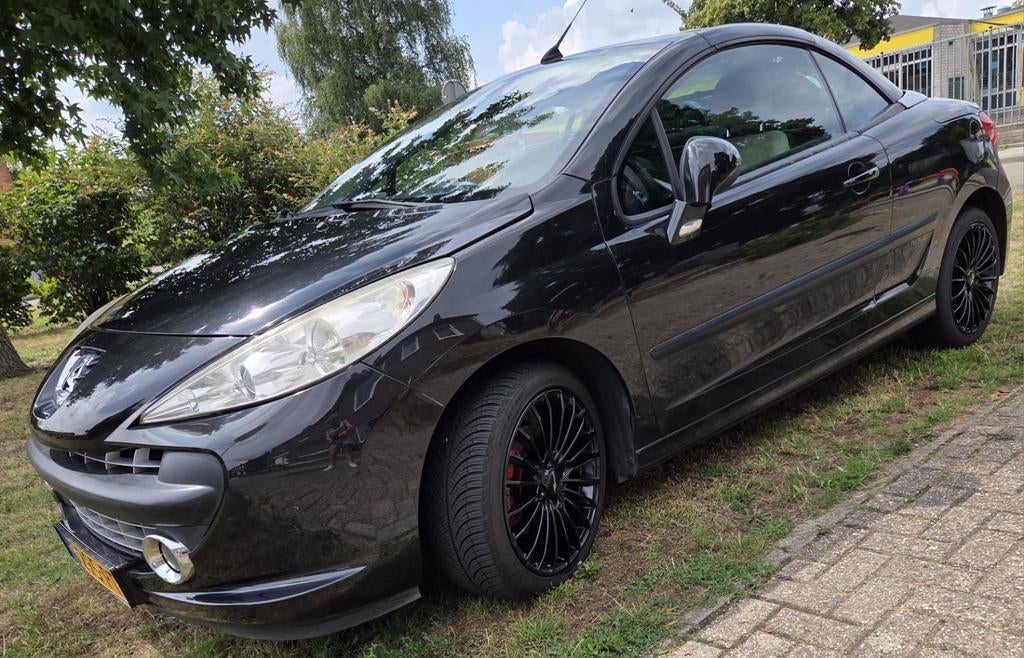 Peugeot 207 1.6 16V CC 88KW 2008 Zwart. 130.500 km., Voorwielaandrijving, 15 km/l, 4 cilinders, Cabriolet