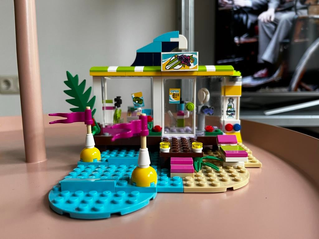 LEGO Friends 41315 Heartlake Surfshop met Mia en zeehond, Kinderen en Baby's, Speelgoed | Duplo en Lego, Lego, Friends, Ophalen of Verzenden