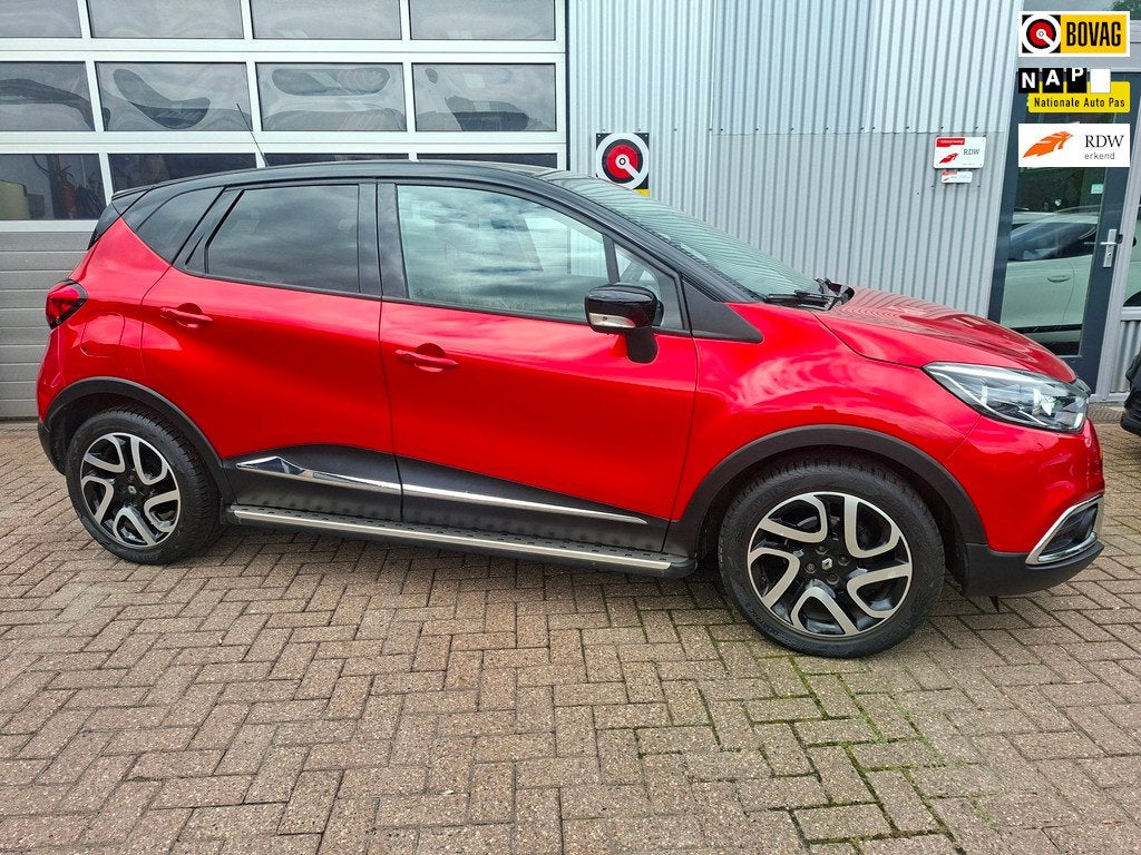 Renault Captur 0.9 TCe Helly Hansen Camera Trekhaak, Voorwielaandrijving, Gebruikt, 49 €/maand, Origineel Nederlands