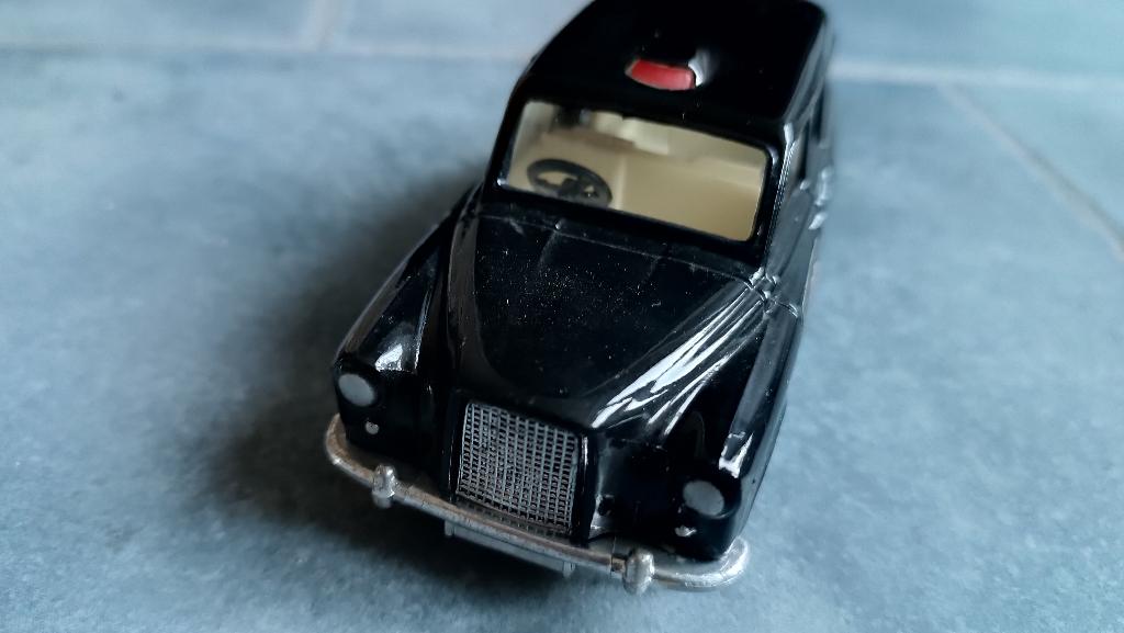 Corgi Austin London Taxi 1:36 zonder ovp, Ophalen of Verzenden, Zo goed als nieuw, Auto, Corgi