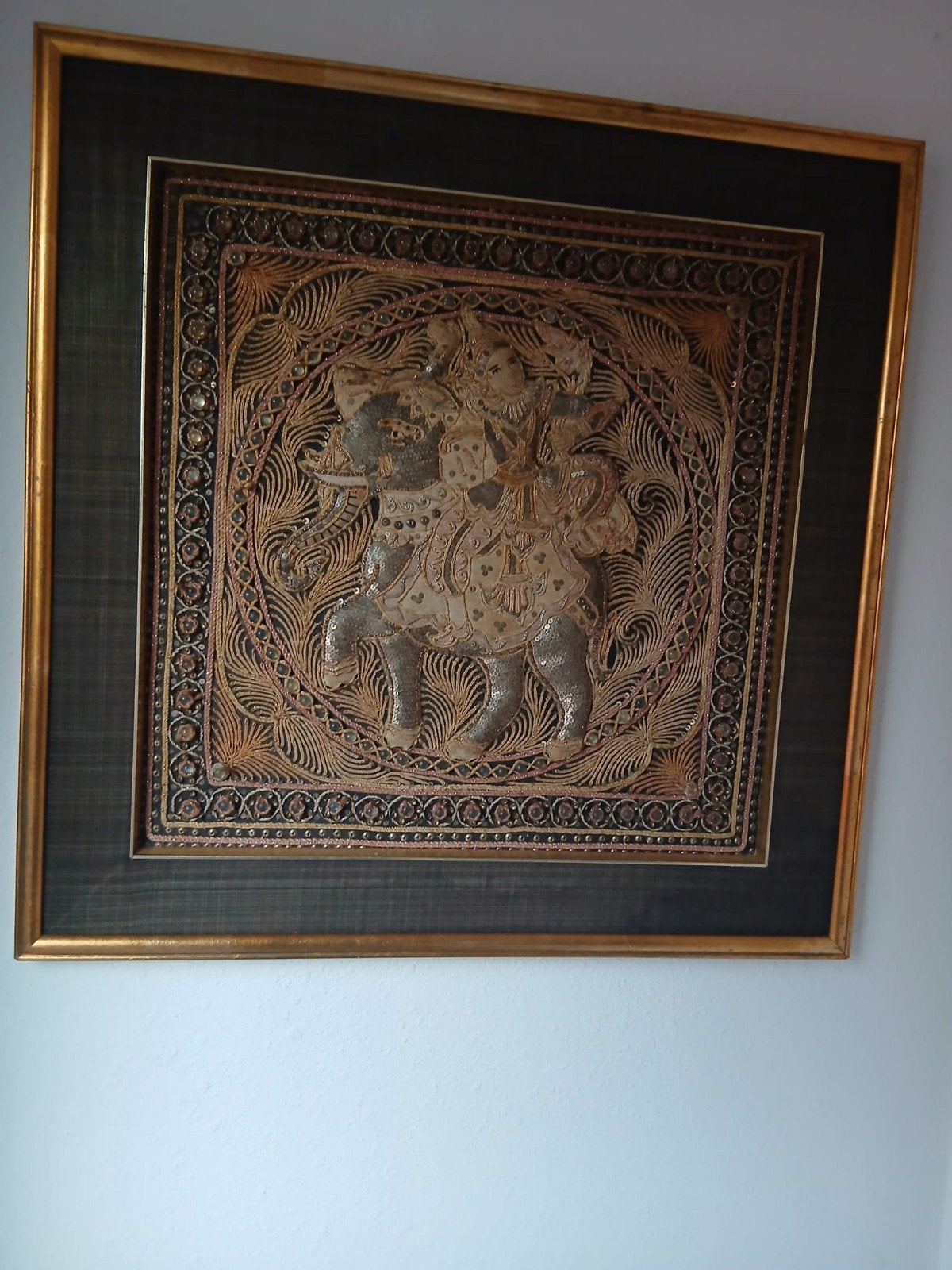 Ingelijste Indiase wanddecoratie met olifant en figuren, Wanddecoratie, Textiel, India, Meerkleurig