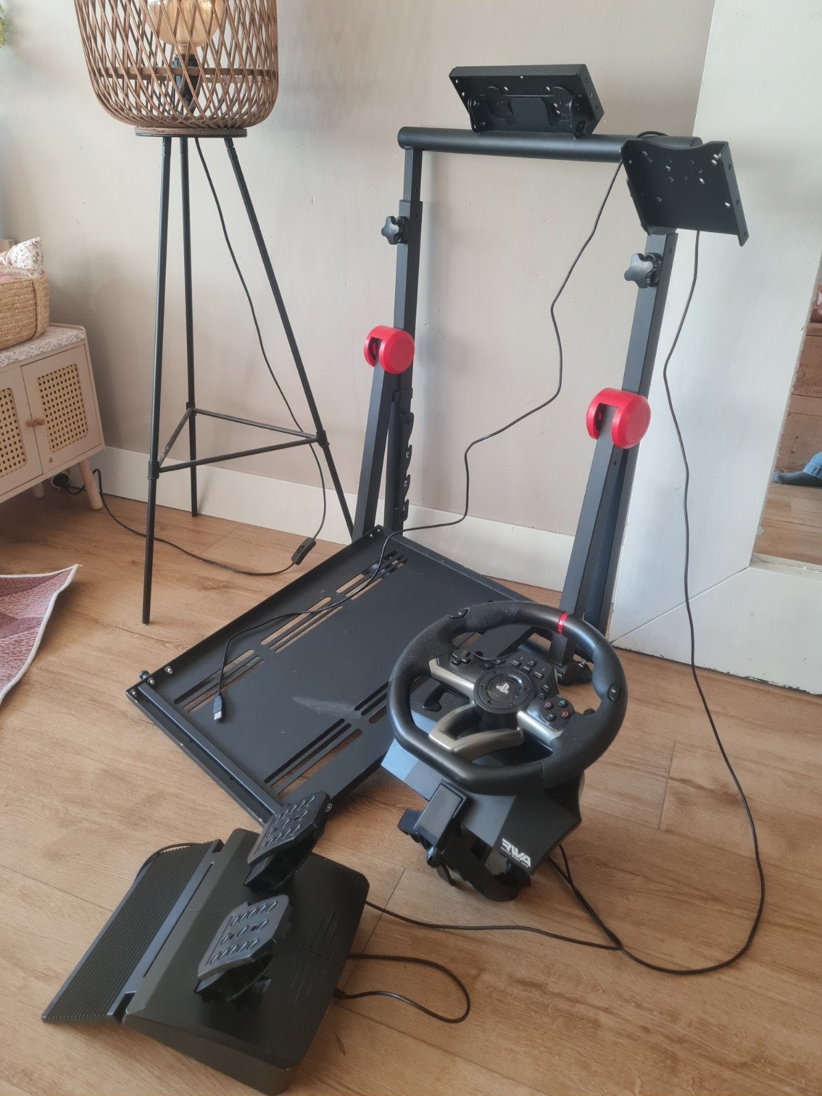 Wheel stand met stuur en pedalen voor PlayStation, Spelcomputers en Games, Ophalen, Gebruikt, Stuur of Pedalen, PlayStation 4