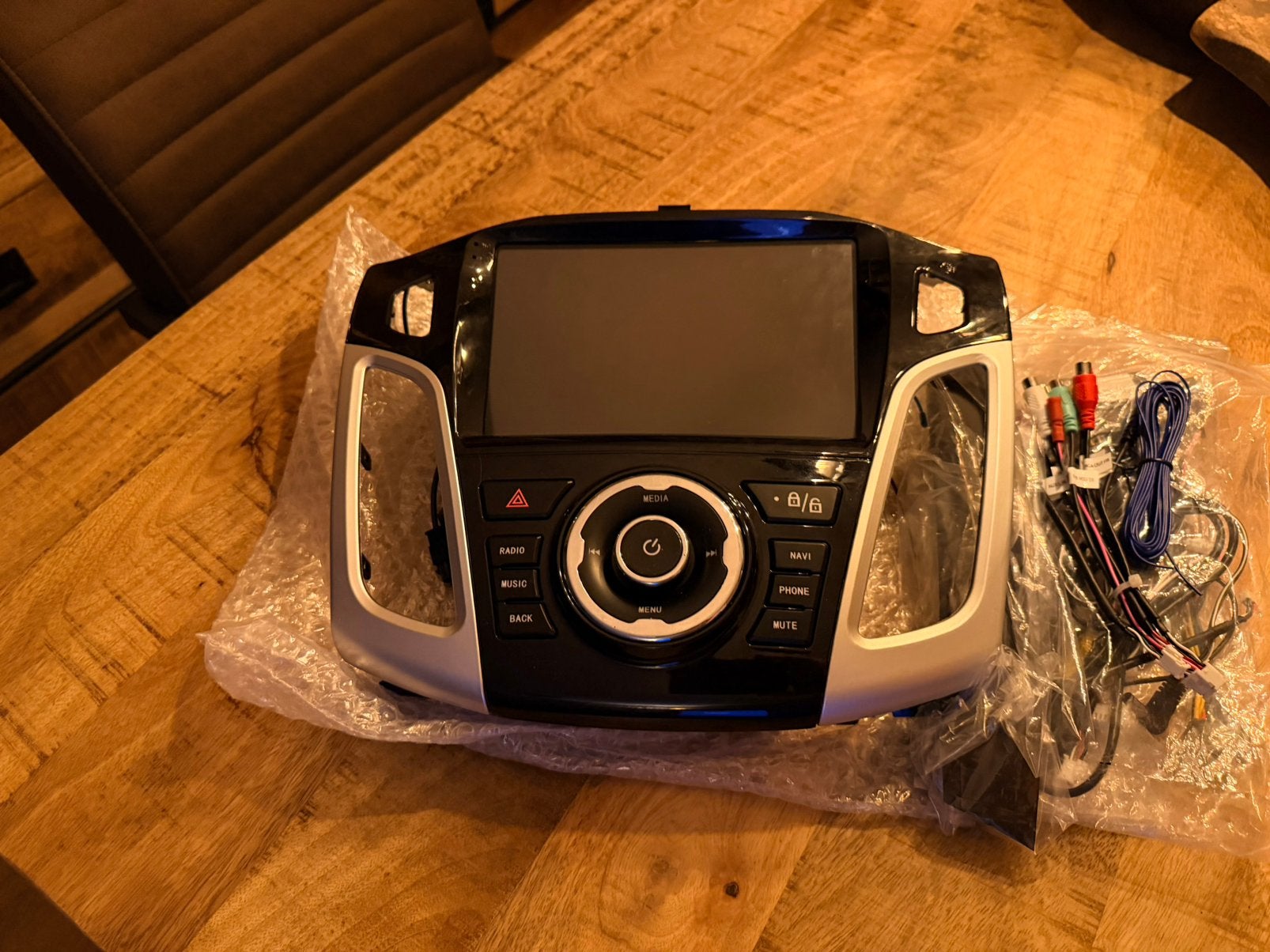 Ford Focus Autoradio met carplay/android auto plug&play, Auto diversen, Ophalen of Verzenden, Zo goed als nieuw