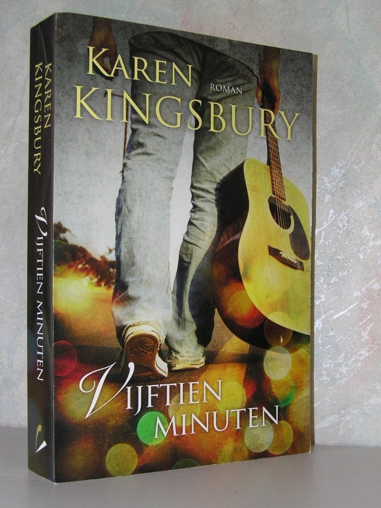 Karen Kingsbury - Vijftien minuten (christelijke roman), Ophalen of Verzenden, Zo goed als nieuw