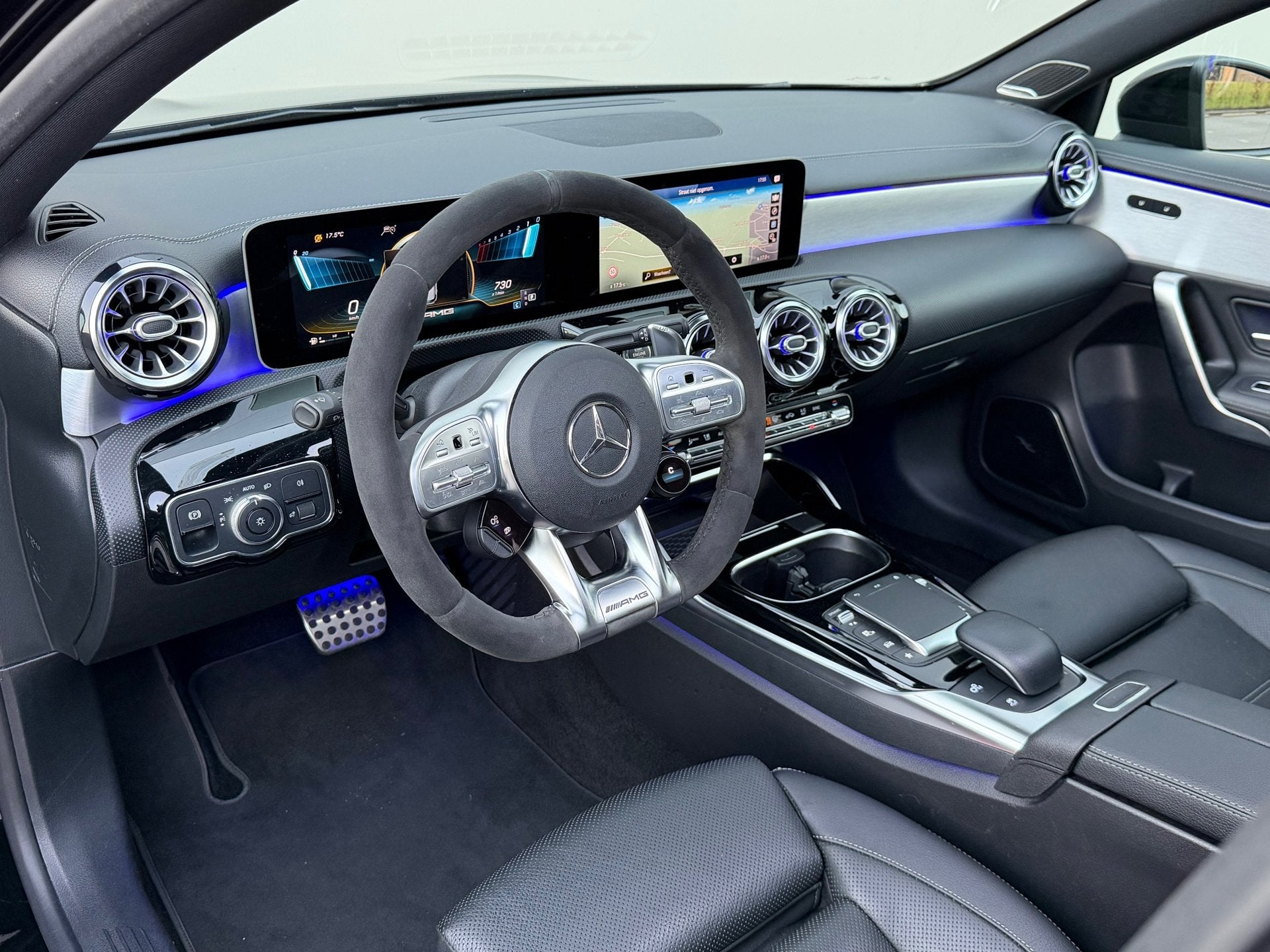 Mercedes-Benz A-klasse AMG 45S 4MATIC+|Pano|Burmester|Aero|M, Auto's, Dealer onderhouden, Gebruikt, 4 cilinders, Zwart
