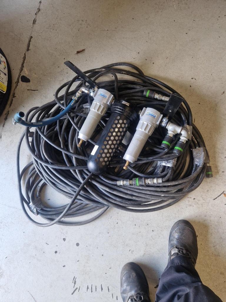 luchtslangen  met koppelingen, Ophalen, Gebruikt, 6 tot 10 bar, Minder dan 200 liter/min