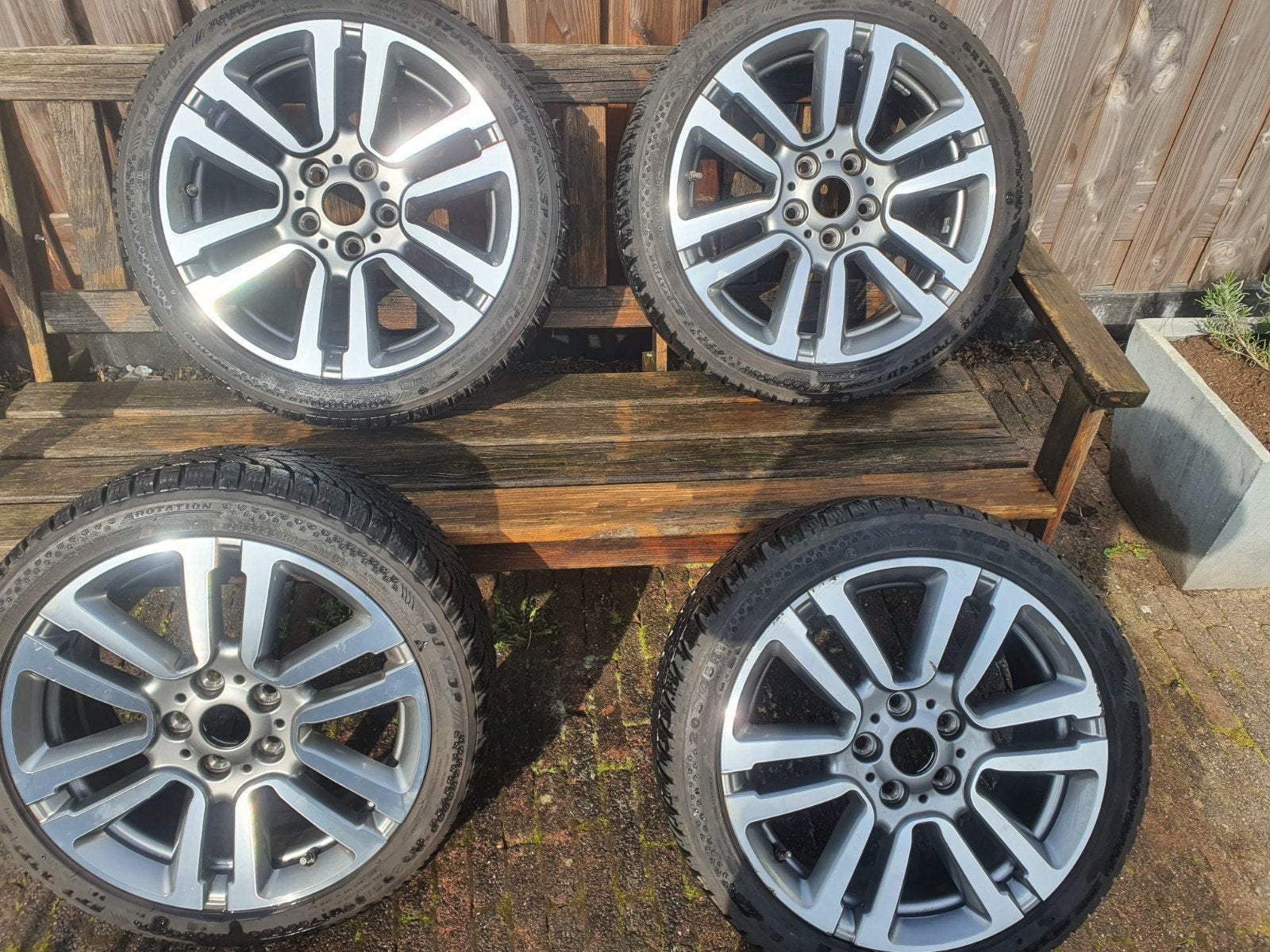 17 inch velgen met dunlop 5/6 MM profiel winterbanden 205/45, Auto-onderdelen, Ophalen, Banden en Velgen, 17 inch, 205 mm