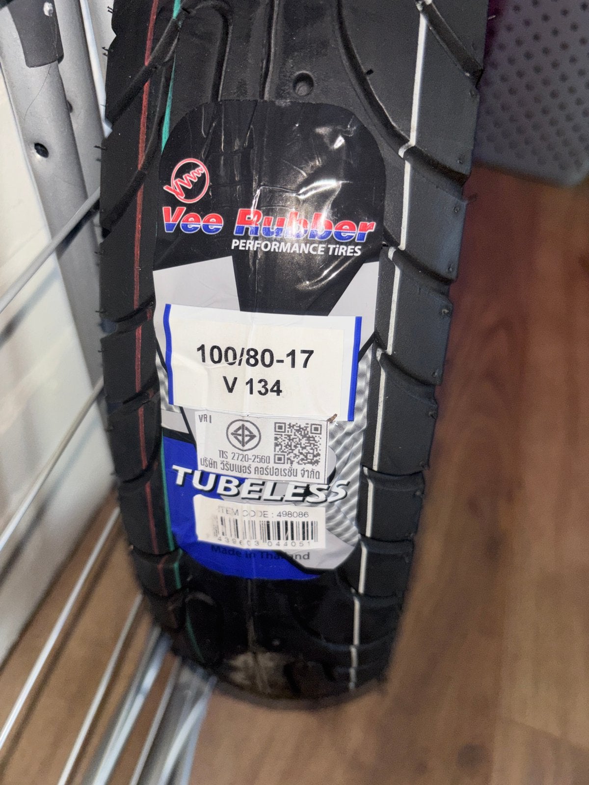 Buitenband brommer, Ophalen of Verzenden, Zo goed als nieuw