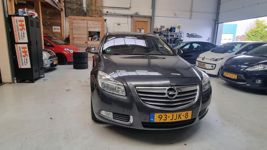 Opel Insignia Sports Tourer 2.0 T Cosmo 4x4 Leer, Navi, 220, Automatische klimaatregeling, 4 cilinders, Handgeschakeld, Vierwielaandrijving