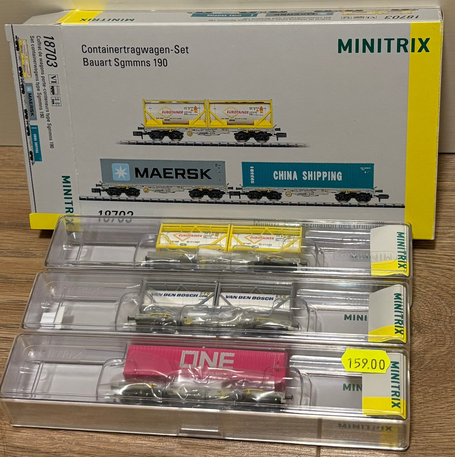 Minitrix 18703: set van 3 container wagons (AAE). Zgan, Gelijkstroom, Trix, Wagon, Ophalen of Verzenden