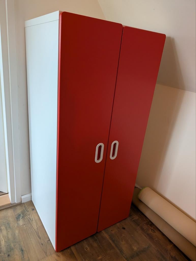 Ikea kast rood, Kinderen en Baby's, Kinderkamer | Commodes en Kasten, Ophalen, Gebruikt, 50 tot 70 cm, 105 cm of meer