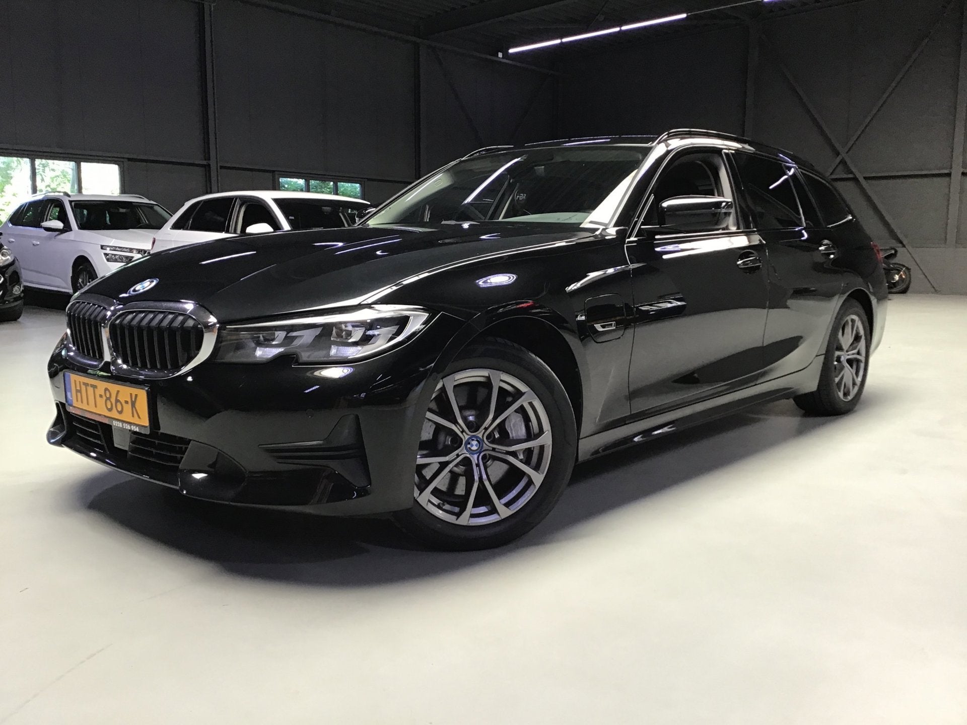 BMW 3-serie Touring 330e Business Edition Plus I 293PK I Cam, Auto's, Automaat, Achterwielaandrijving, Gebruikt, Euro 6