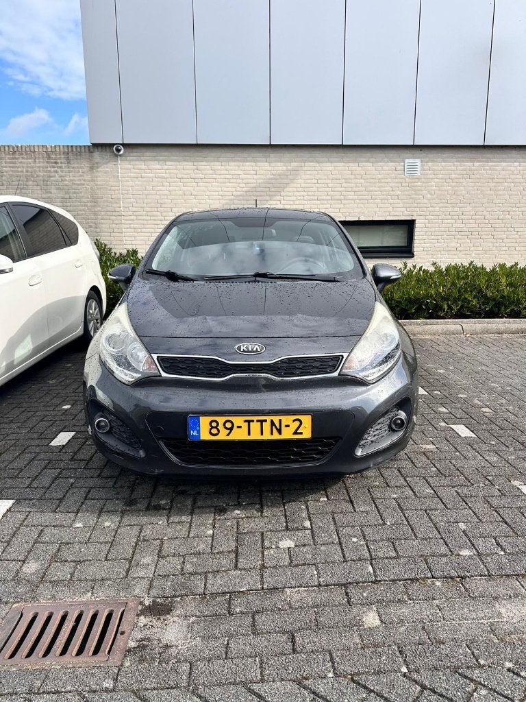 Kia Rio | 110.000km | Zeer goed onderhouden | Nwe koppeling, Euro 5, 40 €/maand, 4 cilinders, USB
