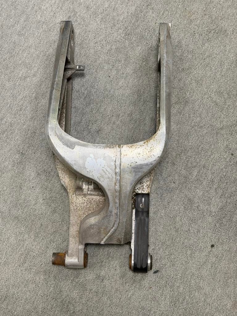 Rieju RS3 125 Achterbrug Swingarm Origineel Aluminium, Fietsen en Brommers, Gebruikt, Ophalen of Verzenden, H, H
