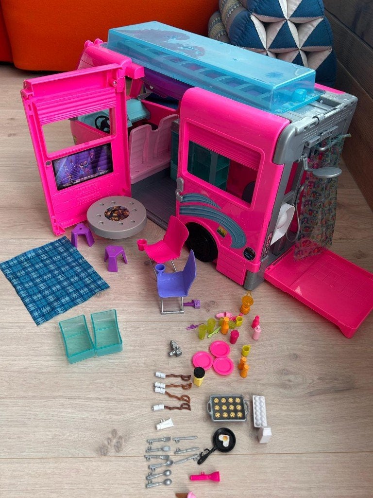barbie camper, Ophalen, Barbie