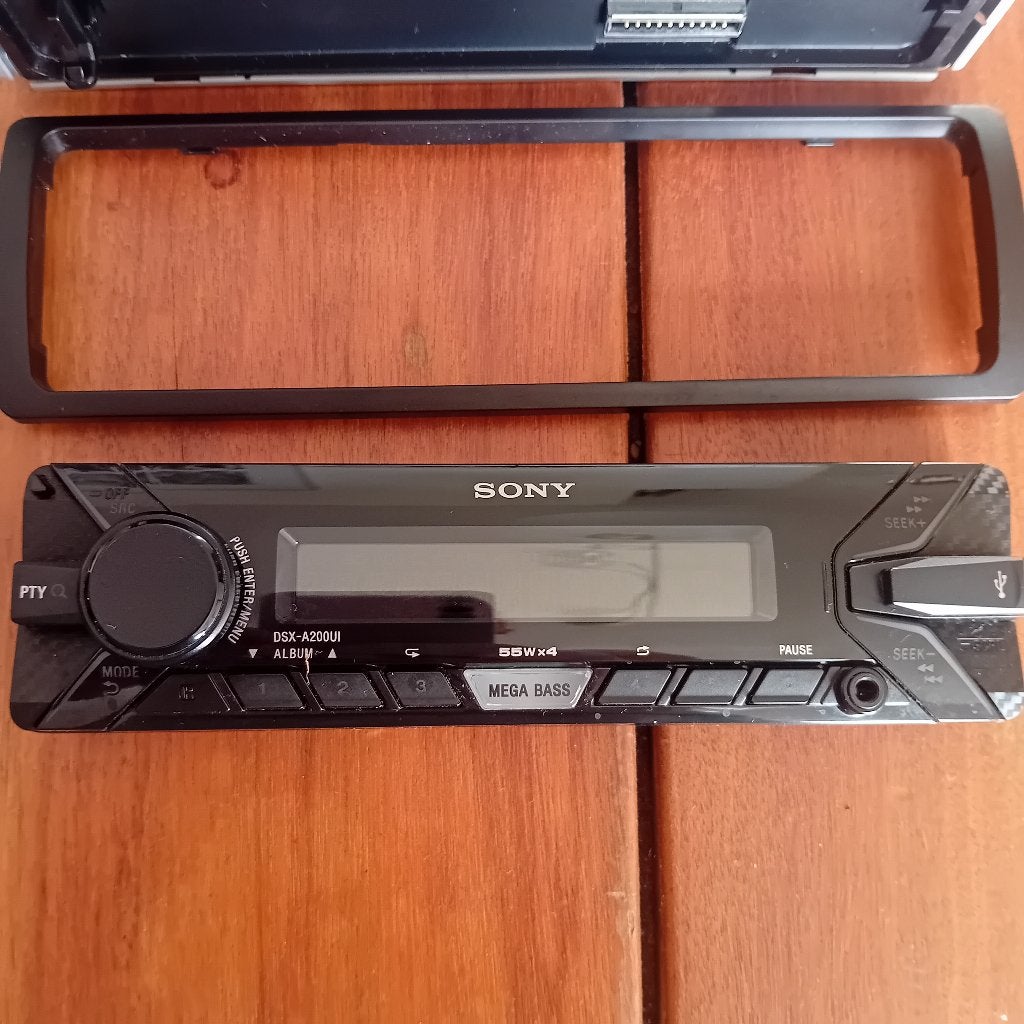 Sony DSXA200 UI 4x55W usb/mp3/iPod autoradio, Ophalen of Verzenden, Zo goed als nieuw