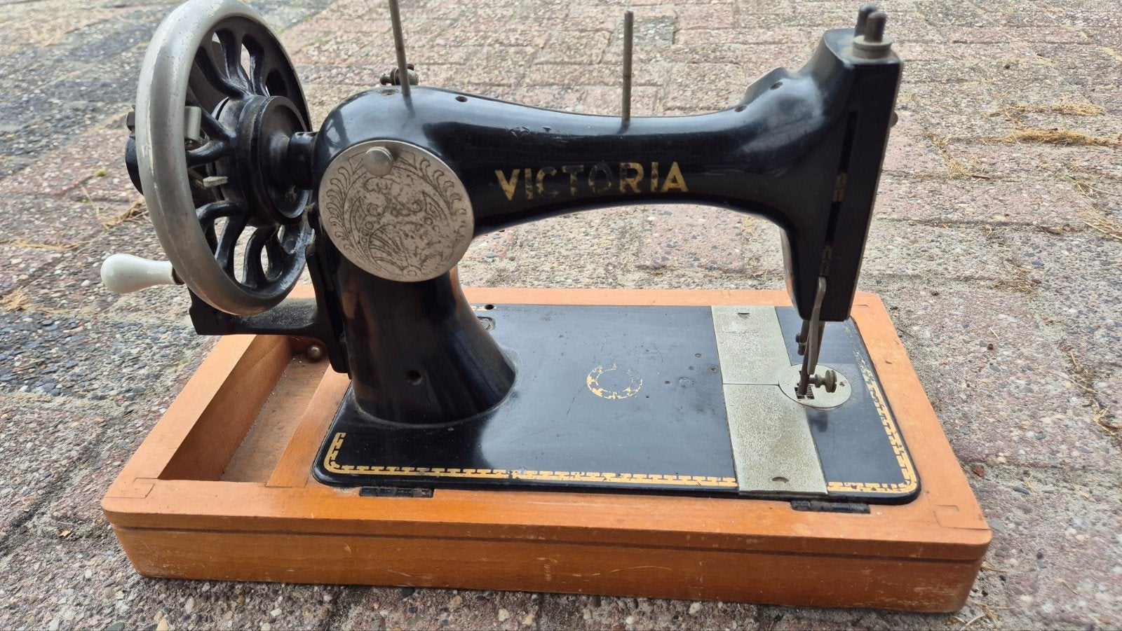 Antieke Victoria naaimachine - Decoratief verzamelstuk, Ophalen of Verzenden