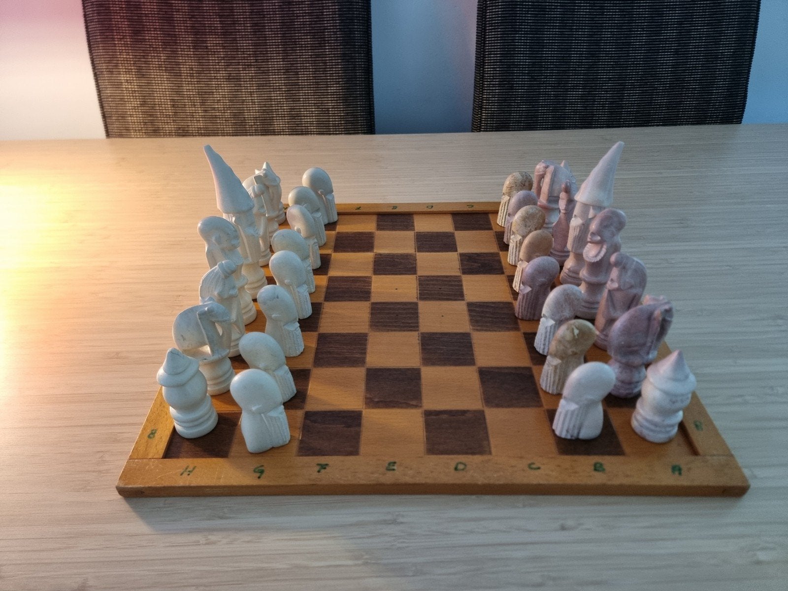 Schaakspel met handgesneden Afrikaanse stukken, Ophalen of Verzenden