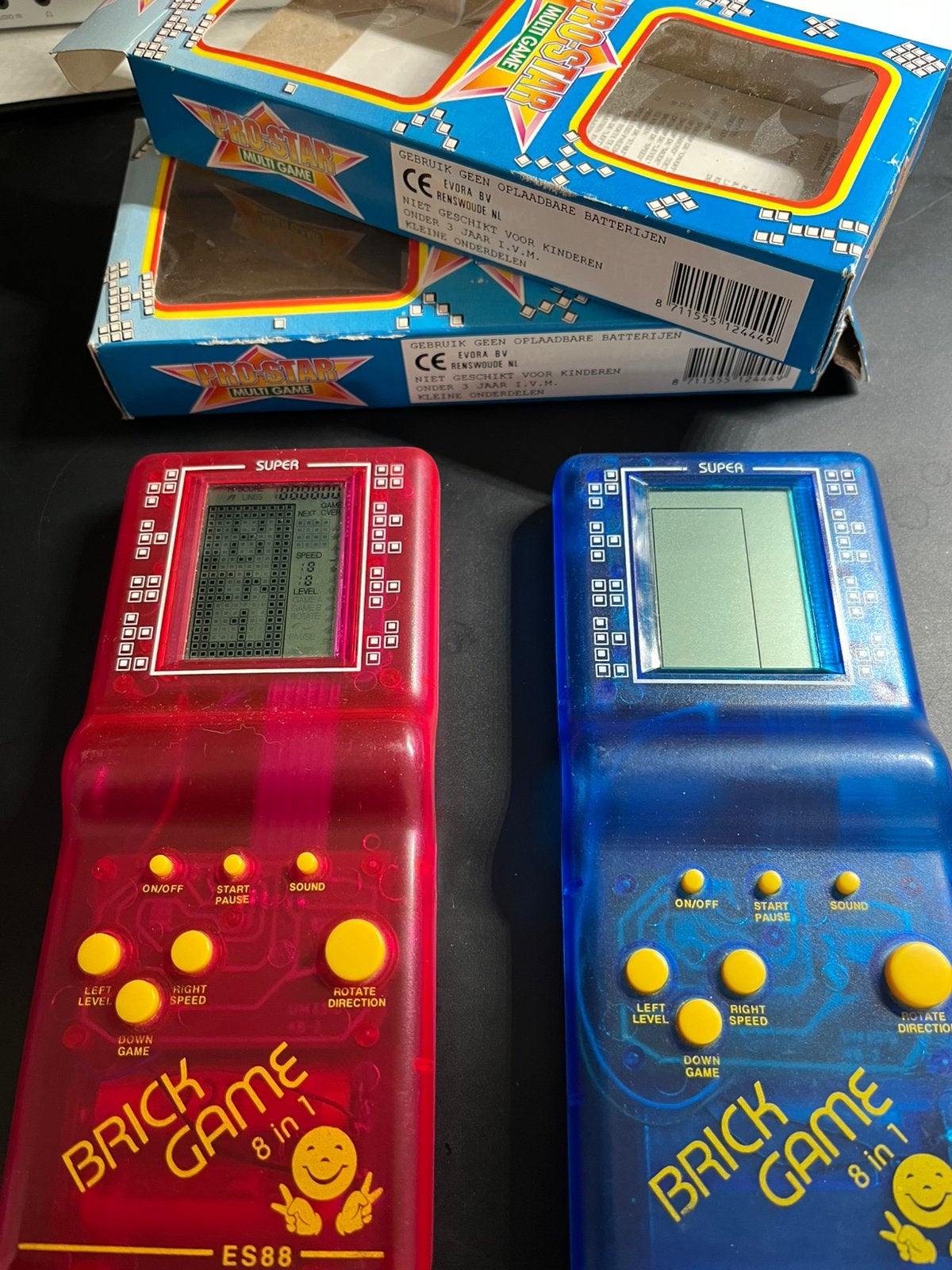 2x Brick Game 8 in 1 (Rood & Blauw) - Zo goed als nieuw, Ophalen, Zo goed als nieuw
