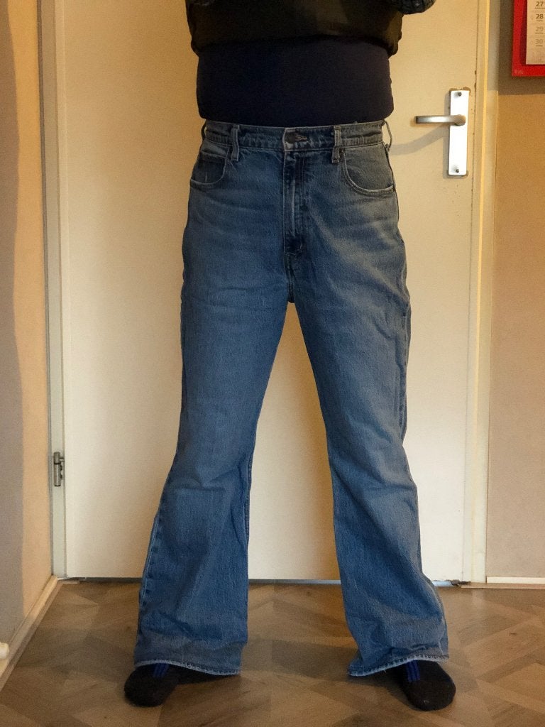 DAMES LEVI'S 70s HIGH FLARE 31 ( W31 L34 ), Blauw, Overige jeansmaten, Ophalen of Verzenden, Zo goed als nieuw