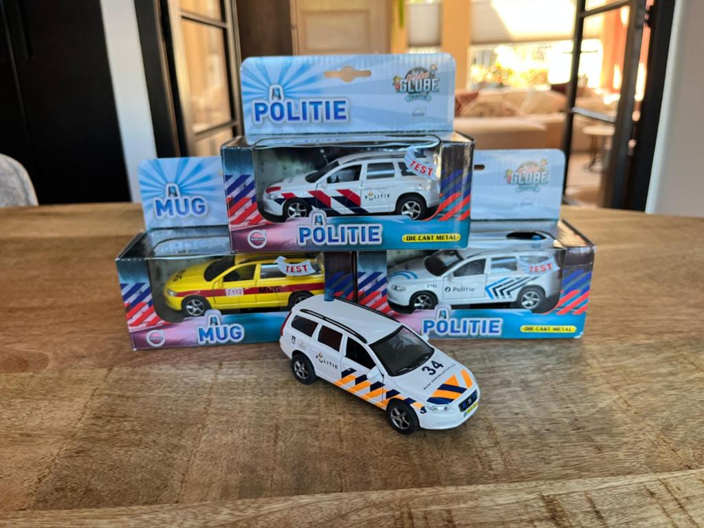 4x Kids Globe Volvo V70 Politie, MUG, Ophalen of Verzenden, Nieuw, Auto