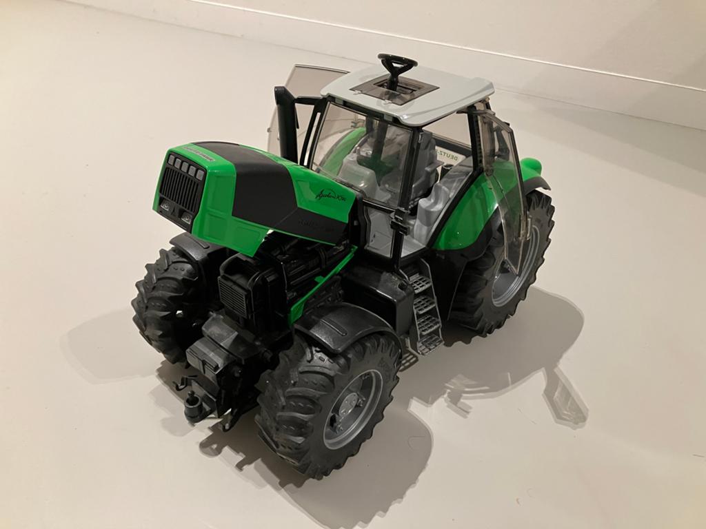 Bruder 03080 Deutz Agrotron X720 tractor, Ophalen, Gebruikt