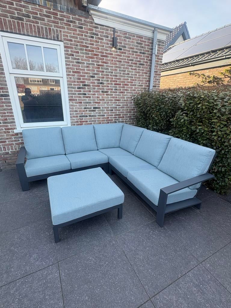 Mooie loungeset uit 2024, Ophalen, Meer dan 8 zitplaatsen, Aluminium, Zo goed als nieuw