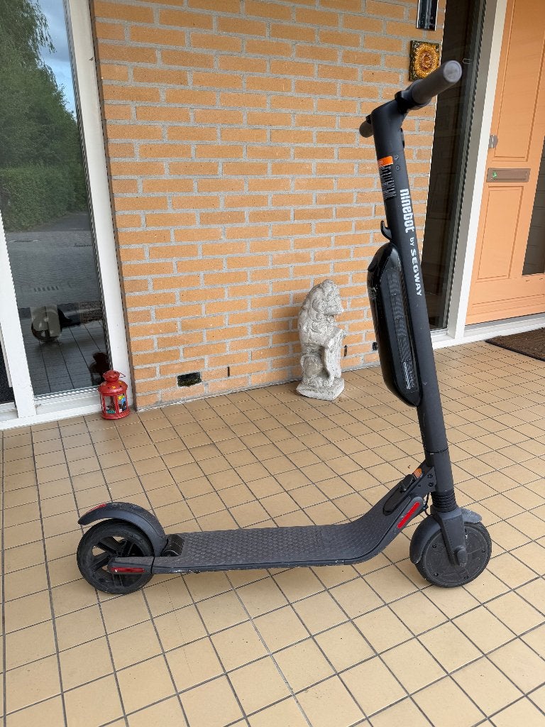 Ninebot by Segway ES4 (ES2 + Extra Batterij), Fietsen en Brommers, Steps, Ophalen, Gebruikt, Elektrische step (E-scooter), Segway-Ninebot