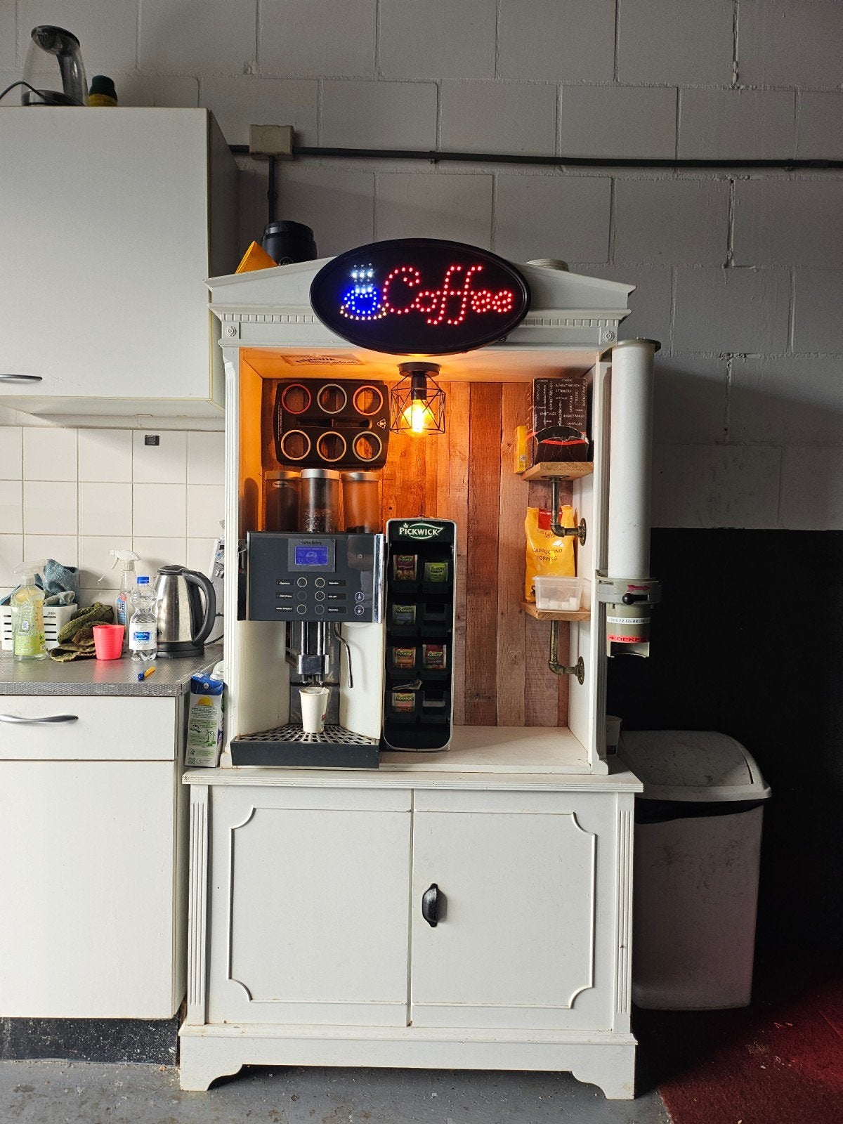 WMF 1400, 10 kopjes of meer, Ophalen, Zo goed als nieuw, Koffiemachine