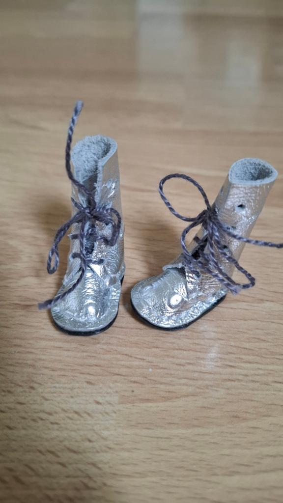 Blythe rare Miema Dollhouse boots, Ophalen of Verzenden, Zo goed als nieuw, Kleertjes