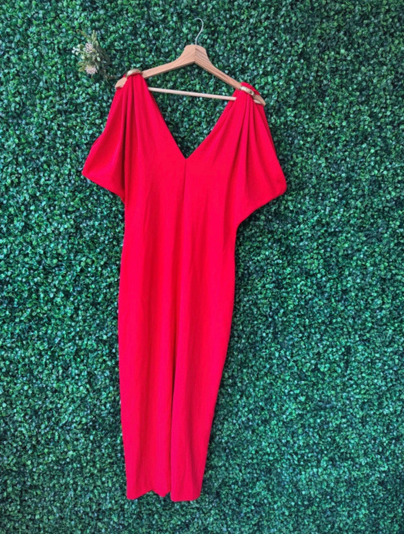 Zara rode midi jurk met gouden detail – maat S – NIEUW, Kleding | Dames, Ophalen of Verzenden, Zo goed als nieuw, Maat 36 (S)