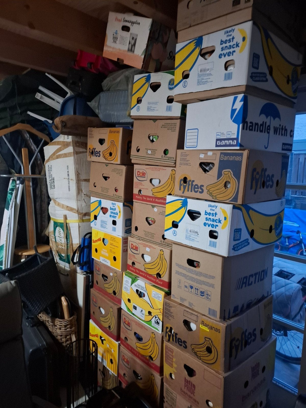 Grote partij vlooienmarkt spullen, Ophalen